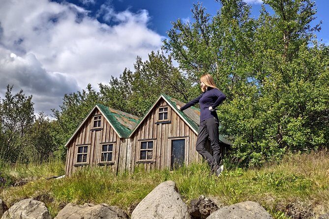 Lava Waterfalls, Sagas & Unique Canyon Baths - Small Group Tour - FAQ