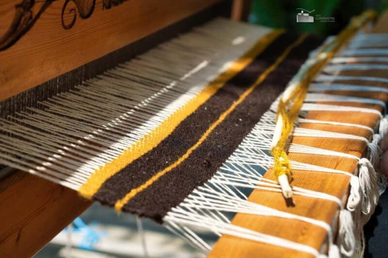 Lazarat: Traditional Carpet Weaving Workshop - Who Should Consider This Experience?