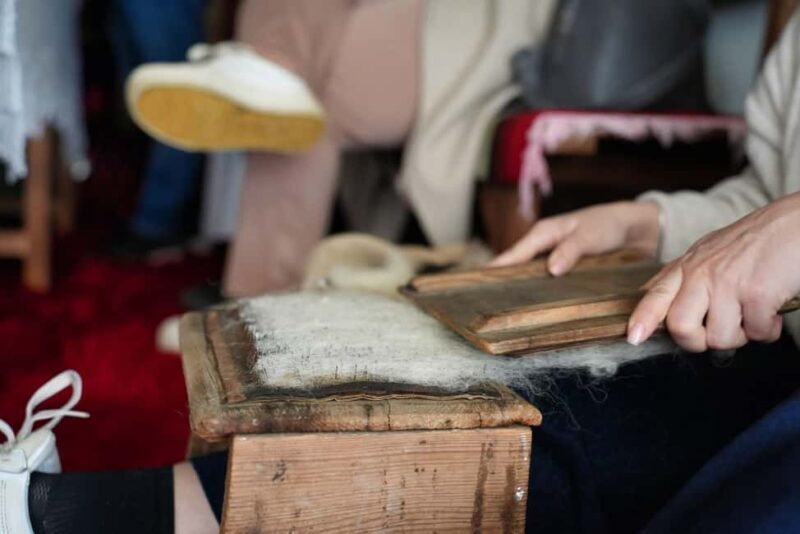Lazarat: Wool Weaving Workshop with Lunch or Dinner - The Experience in Detail