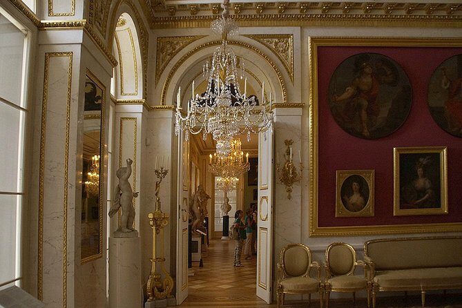 Lazienki Park + Museum of King Jan III's Palace at Wilanow:Small group /Pick-up/ - FAQ