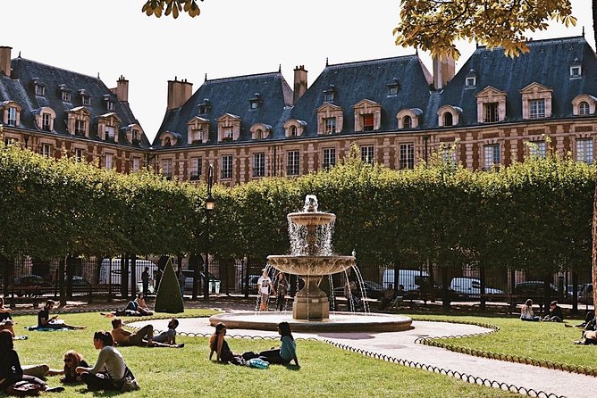 Le Marais District & Jewish Quarter Guided Walking Tour 12ppl Max - Stop-by-stop: what you’ll see and why it matters