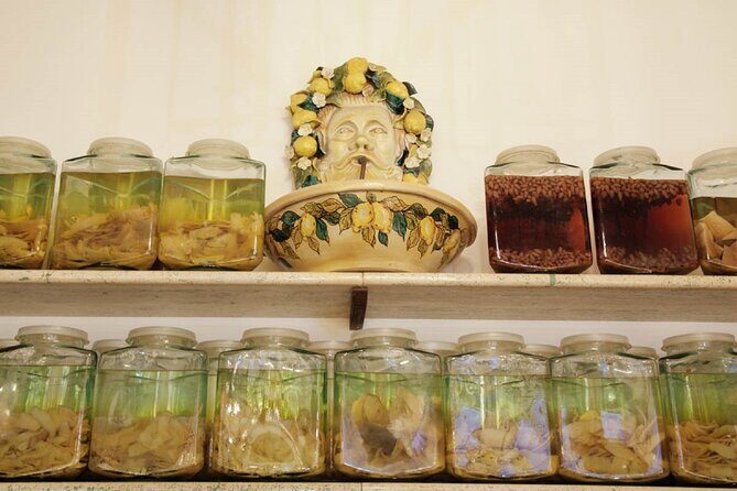 Learn how to make Amalfi limoncello - Key Points