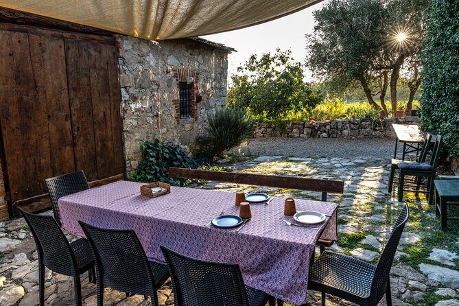 Learn how to make pizza and Tiramisù Cooking Class in Siena - The Practical Side: Whats Included and What to Consider