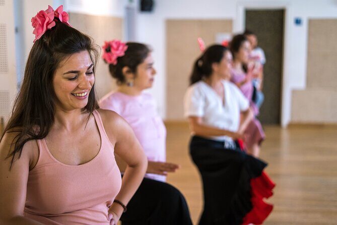 Learn Rumbas or Sevillanas in 90 minutes - Gift Flower - Key Points