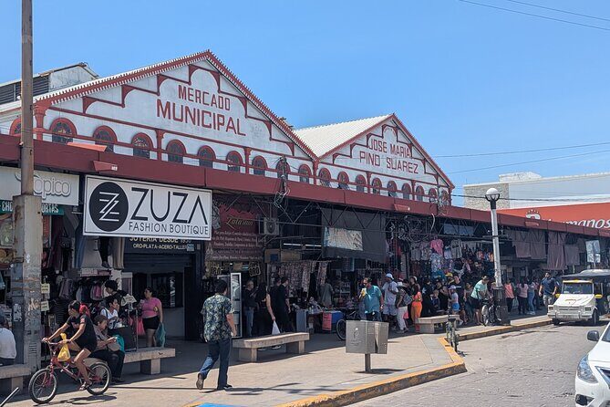 Learn the history and contents of the main market - Exploring Mazatlan’s Main Market: A Deep Dive into Culture and Flavors