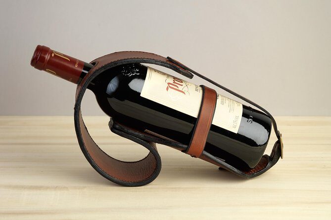 Leathercraft Workshop in the Rastro of Madrid - Possible Downsides