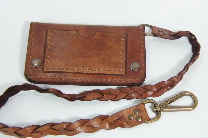 Leathercraft Workshop in the Rastro of Madrid - Who Will Love This Experience?