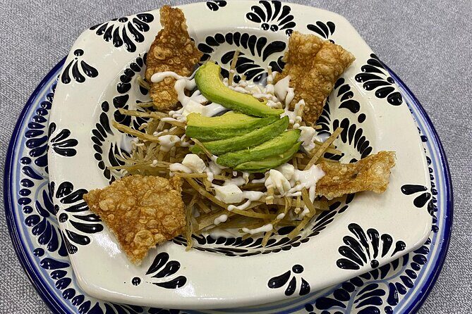 Legendary Flavors Gastronomy Tour - First Stop: Antojitos Tomy De la Esquina and Los Molotes