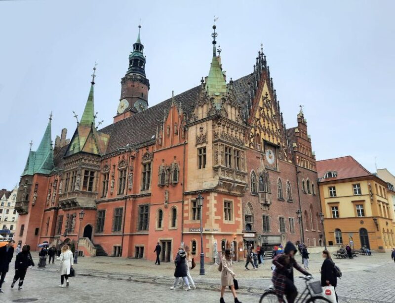 Legends of Old Town 1 Hour Walking Tour in Wroclaw (English) - FAQ