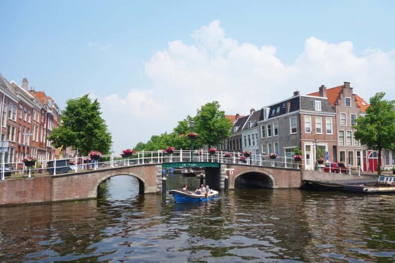 Leiden: Boat rental - 2 hours - max 6 people - Enviso - FAQ