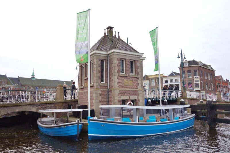 Leiden: Cruise through the Historic City Center with Guide - The Experience in Detail
