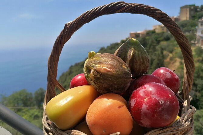 Lemon & sea food cooking class at local's home - Key Points