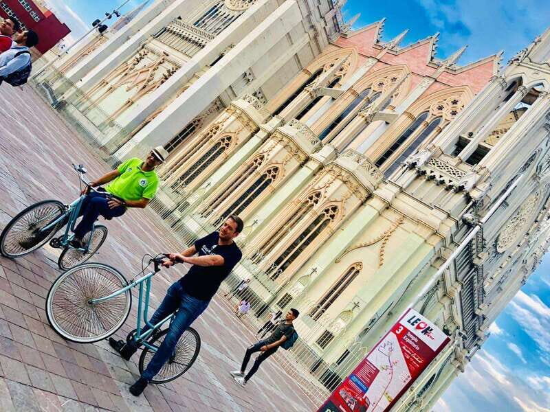 Leon: City Highlights Bike Tour - Key Points
