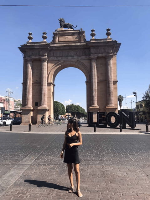 Leon: Las Esmeraldas de León Guided Tour - Key Points