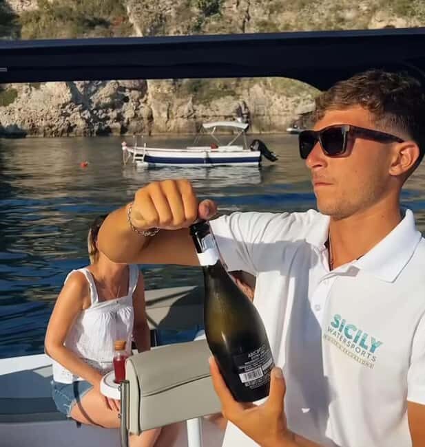 Letojanni, Taormina & Isola Bella: Daily group tour with an aperitif - An In-Depth Look at the Experience