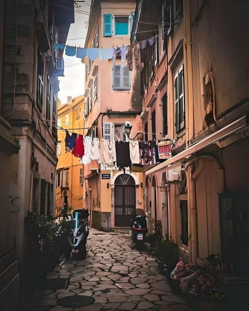 Lets Get Lost in the alleys of Corfu Old Town - Key Points