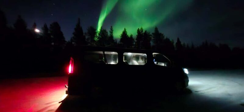 Levi: Northern Lights by Minivan with hot drinks and snacks - FAQs
