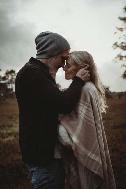 Levi: Professional engagement or after-wedding shoot - Exploring the Experience in Detail