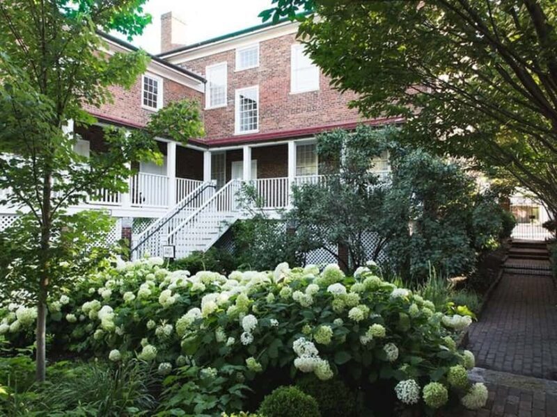 Lexington: Mary Todd Lincoln House - FAQ