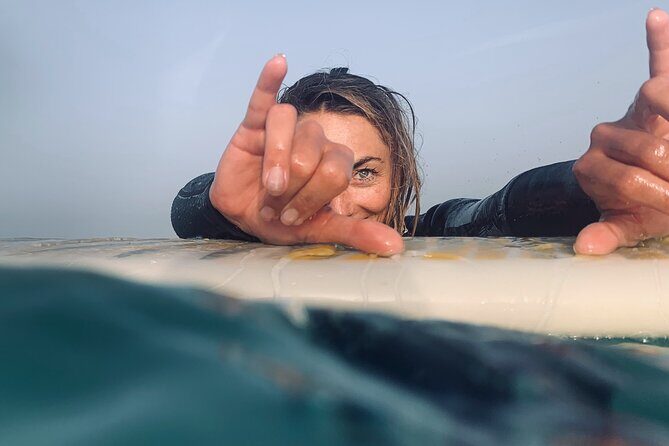 Lezioni di Surf per Beginner e Intermedi (6 persone a istruttore) - Who Should Consider This?