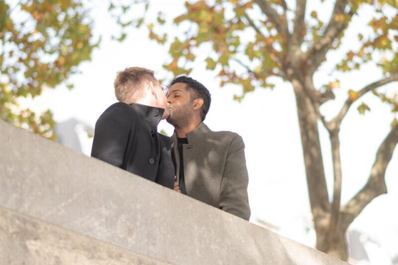 Lgbtqia+ Proposal: French Vintage car tour - Photographer 1h - Who Should Consider This Experience?