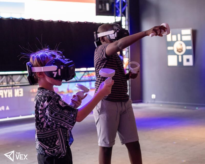 Liège : Virtual Reality in Arena - Liège : Virtual Reality in Arena — A Practical, Fun Escape into VR