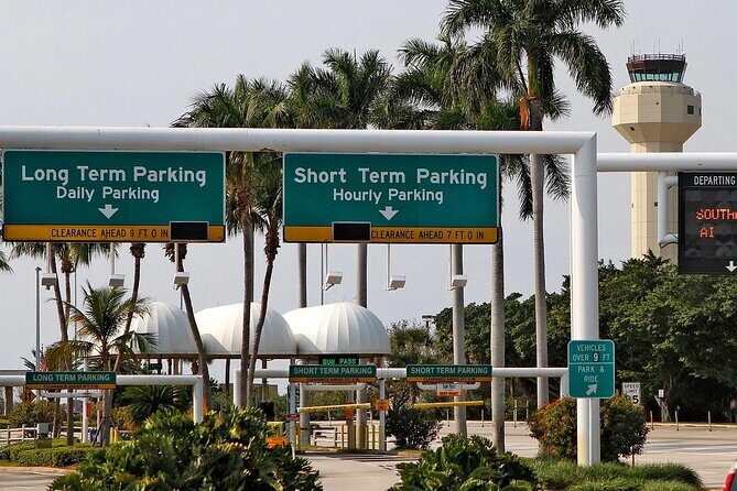 Limo Service Transfer To or From Palm Beach Airport and Hotels - Key Points