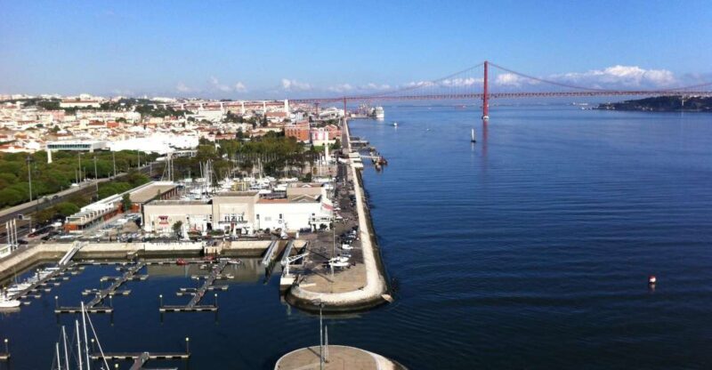 Limousine tour covering Lisbon and Cascais&Sintra. - FAQ