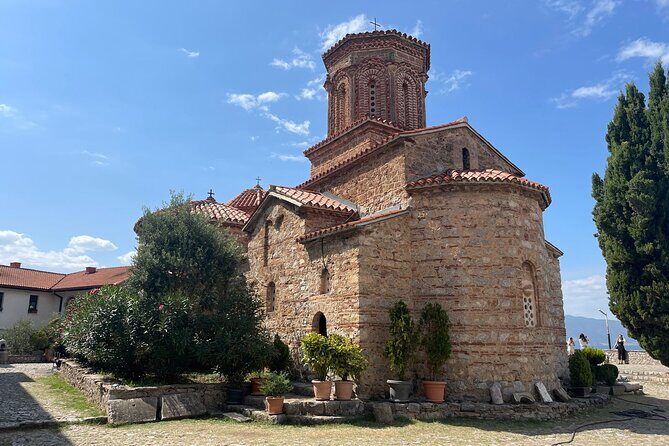 Lin, Pogradec and Ohrid Day Tour from Tirana - Stop 1: Lin Pogradec