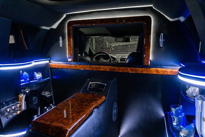 Lincoln Strecth Limousine with Wi Fi on board - FAQ