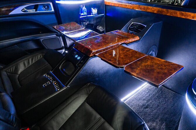 Lincoln Stretch Limo from Tulum to Cancun Airport - The Experience in Detail