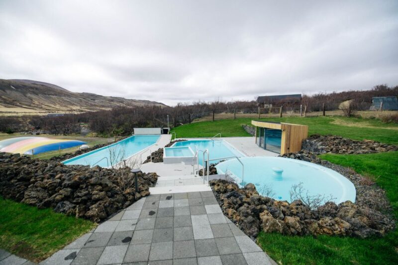 Lindin: Geothermal Bath - An Introduction to the Experience