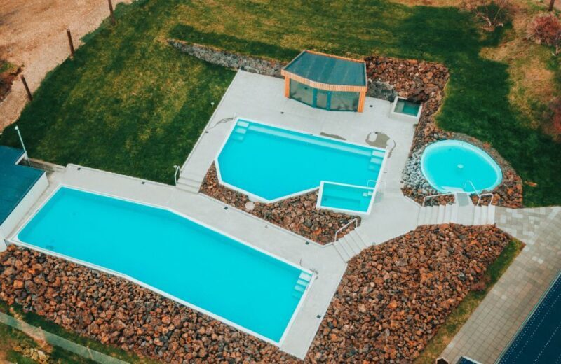 Lindin: Geothermal Bath - Practical Details and Tips