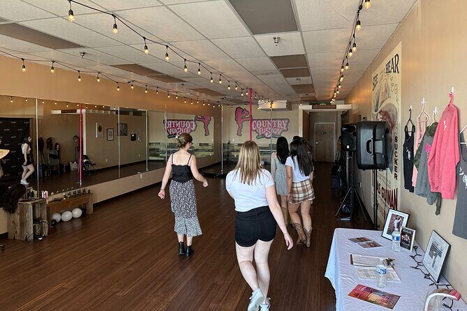 Line Dance Lesson in Nashville - The Practical Details