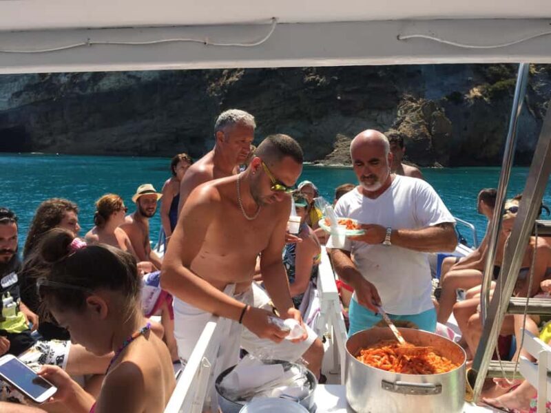 Linea isola di Palmarola - Authentic Traveler Insights