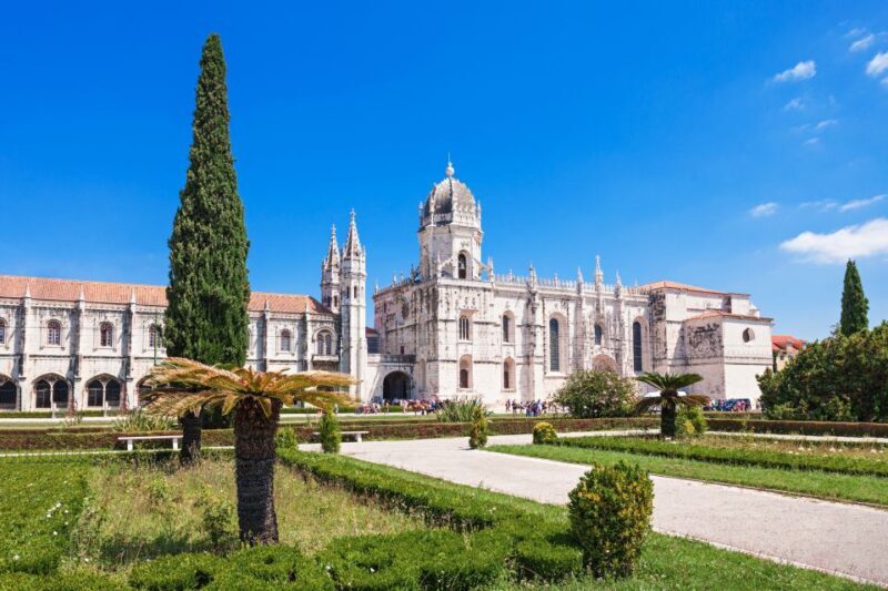 Lisbon: 1-or 2-Day Hop-On Hop-Off Bus Tour - Who Should Consider This Tour?