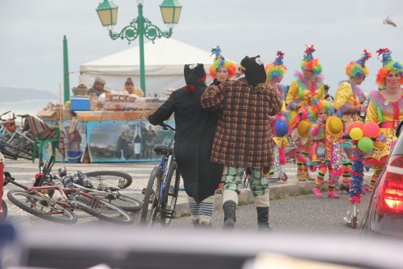 Lisbon: 1-Way Porto Transfer w/Obidos, Nazare & Fatima Stops - FAQ