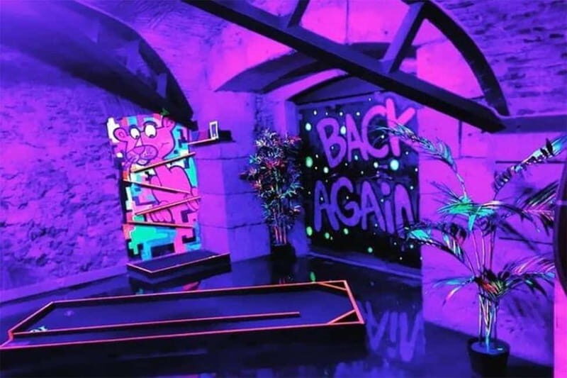 Lisbon: 18-Hole Indoor Minigolf Ticket with Bar Area - An In-Depth Look at the Indoor Mini Golf Experience in Lisbon