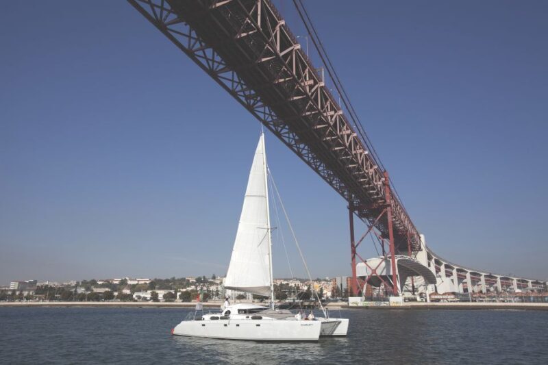 Lisbon 1H Private Tour by SAILBOAT / SAIL / POWER CATAMARAN - Who Is This Tour Best Suited For?