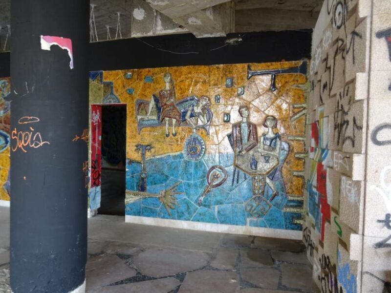 Lisbon: 2 hours Private City Highlights Tuk-Tuk Tour for two - FAQs