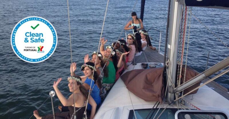 Lisbon 2H Private Tour by SAILBOAT / SAIL / POWER CATAMARAN - The Value of this Experience