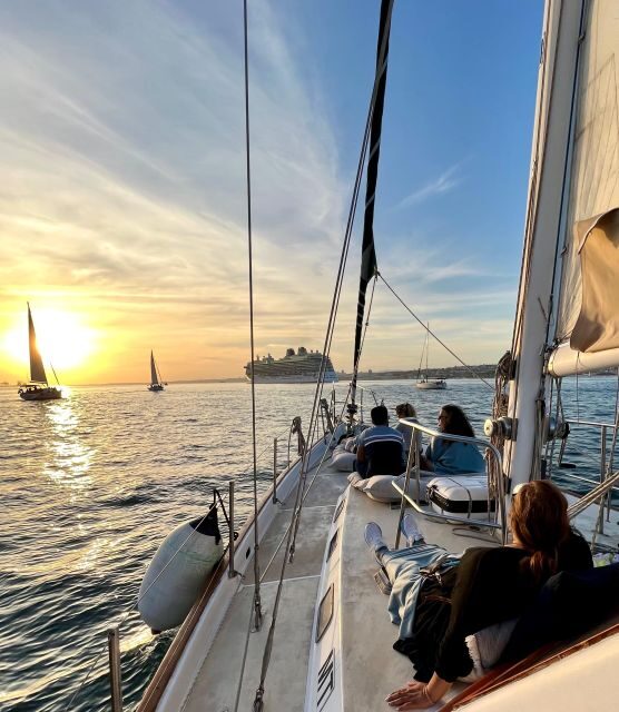 Lisbon: 2H Sunset Boat Cruise Tour with Drinks - The Experience: What You Can Expect During the Cruise