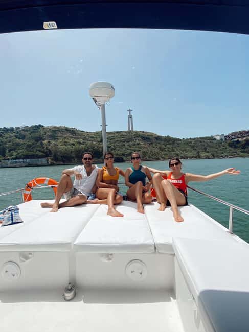 Lisbon: 6H Private Luxury Catamaran Tour with Dives - Key Points