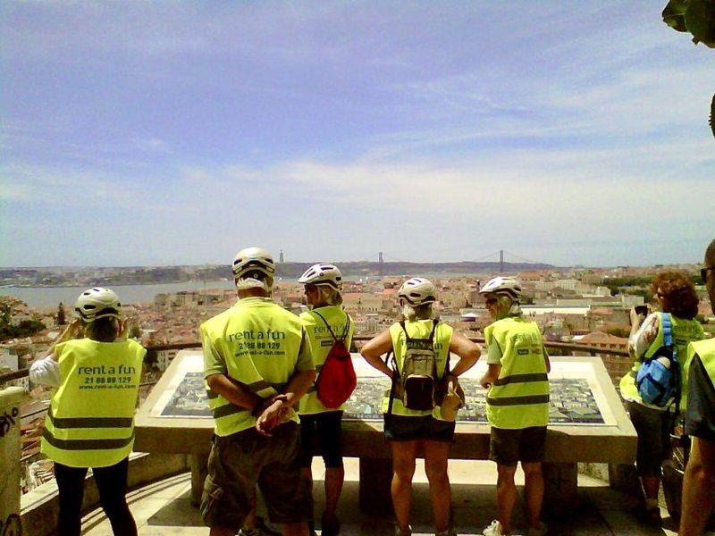 Lisbon: 7 Hills Half-Day Electric Bike Tour - Miradouro da Graça: the viewpoint that makes people pause