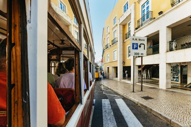 Lisbon: 72/96-Hour Hop-On Hop-Off Bus, Tram & Boat Ticket - The Hills Tramcar ride: viewpoints near Praça do Comércio