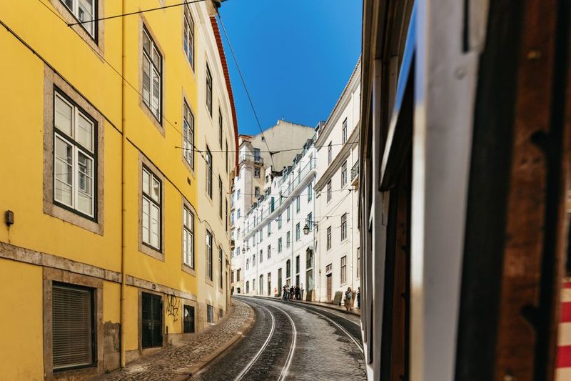 Lisbon: 72/96-Hour Hop-On Hop-Off Bus, Tram & Boat Ticket - Audio guide: how narration improves the city, stop by stop