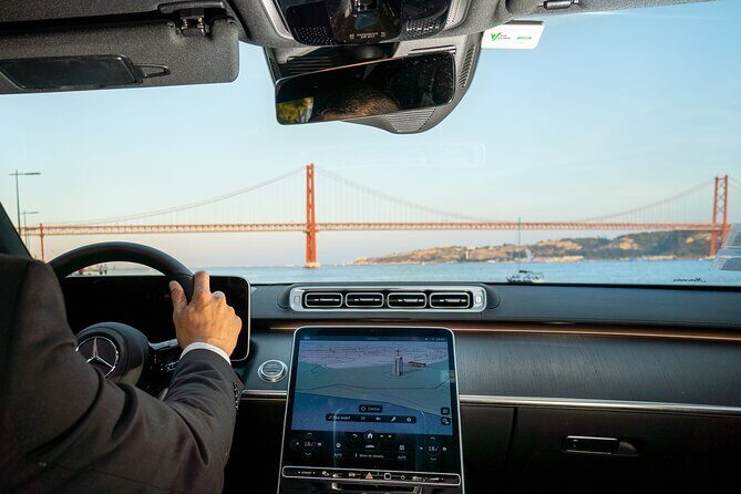 Lisbon Airport Private Transfer to Lisbon City Center - Key Points