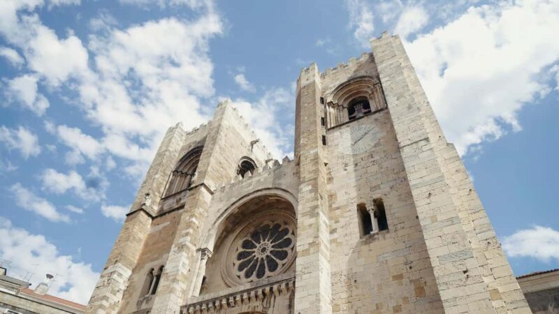 Lisbon: Alfama & Fado Heritage Walking Tour - The Sé Cathedral and Its Fortress-like Exterior