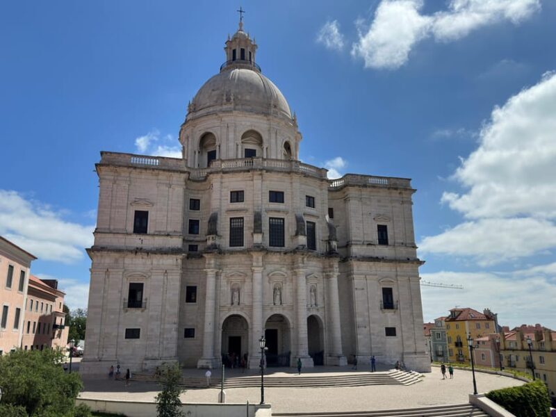 Lisbon: Alfama Walking Tour with St. George Castle Entry - How the Tour is Structured and Logistically