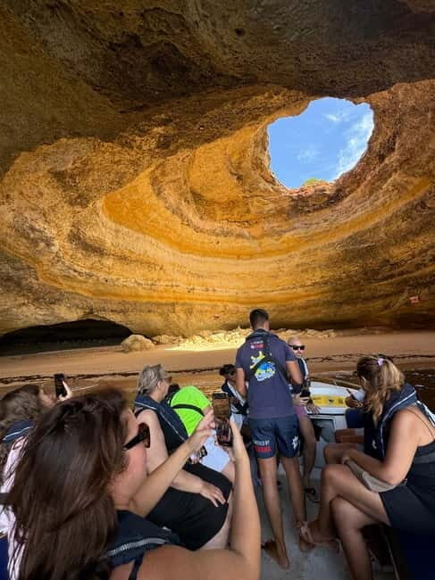 Lisbon: Algarve Day Trip with Benagil Cave Boat Cruise - Transportation and Overall Comfort